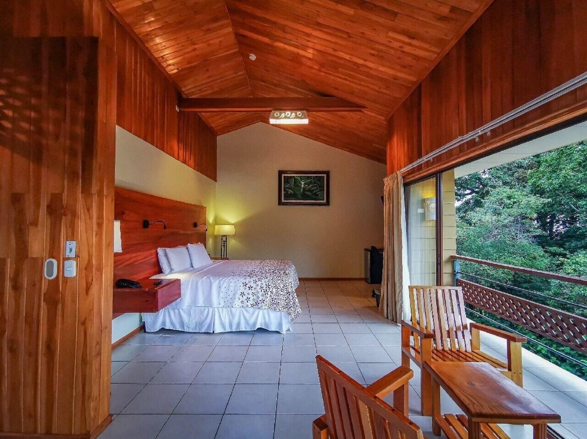 Ficus Sunset Suites Monteverde Exterior photo