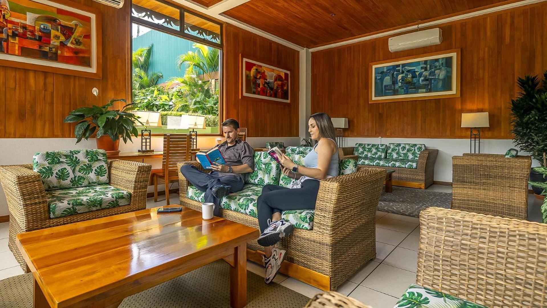 Ficus Sunset Suites Monteverde Exterior photo