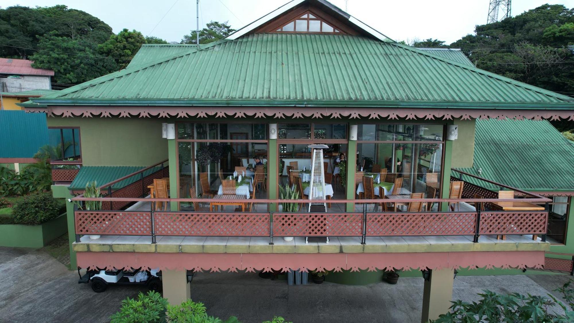 Ficus Sunset Suites Monteverde Exterior photo