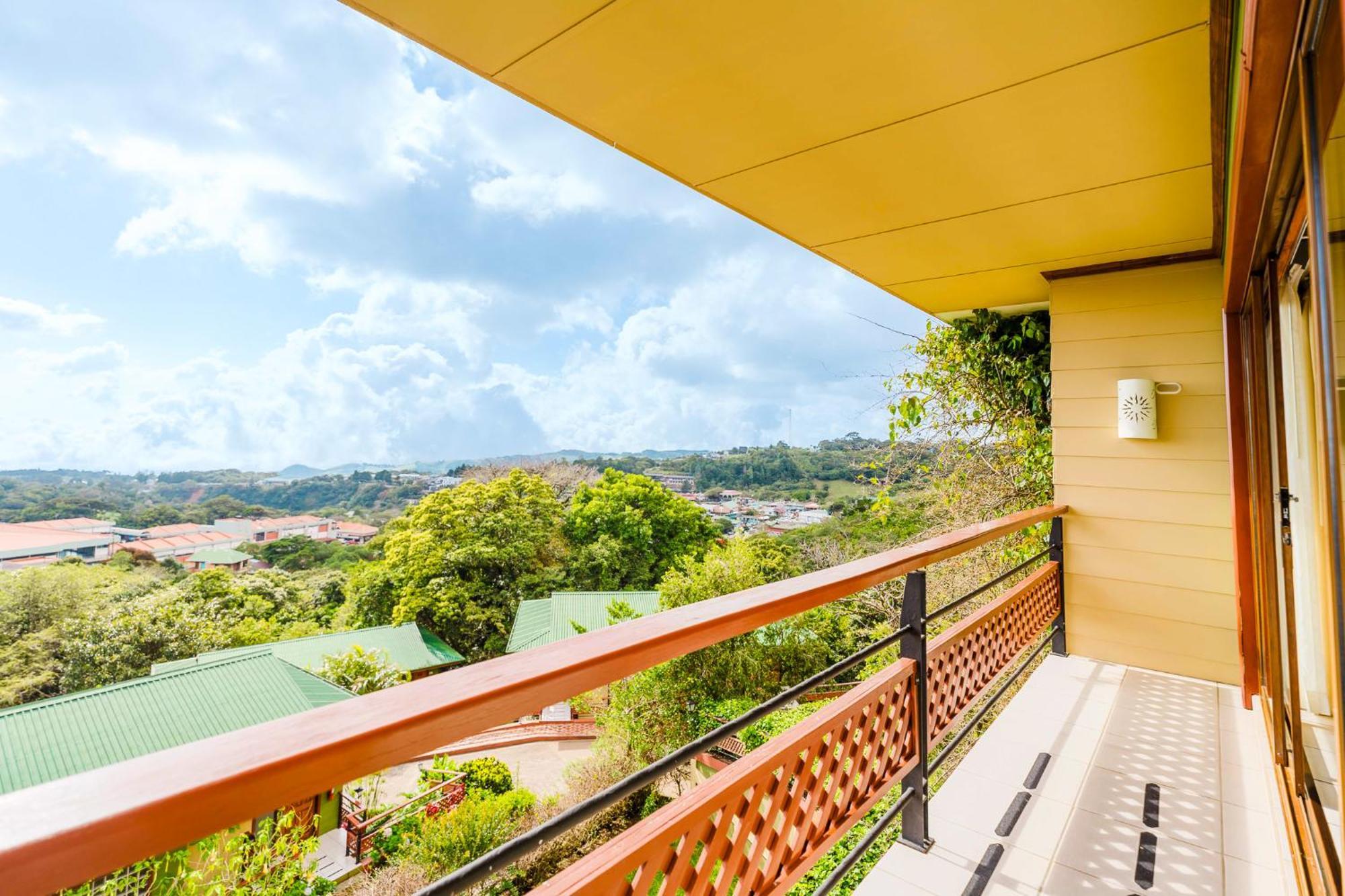 Ficus Sunset Suites Monteverde Exterior photo